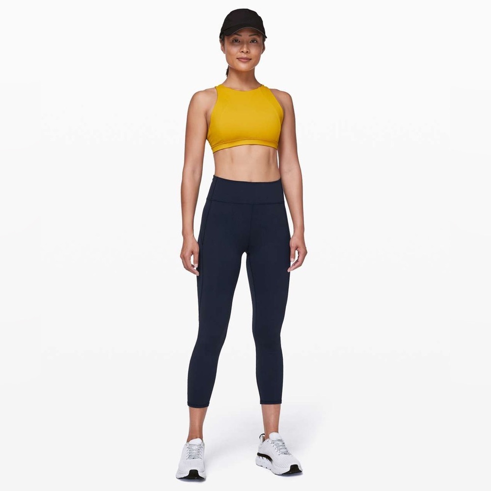Lululemon In Movement Crop *Everlux 23” in Midnight Navy Size 6.